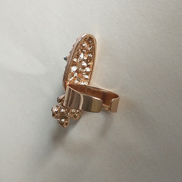 Nail Ring Green/Gold Crystal! - Picture 4 of 6